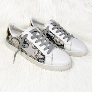 Vintage Havana White Gray Snake Print Star Faux Leather Low Top Sneakers 7